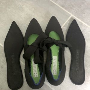 Size 8 Rothy’s black MJ points.